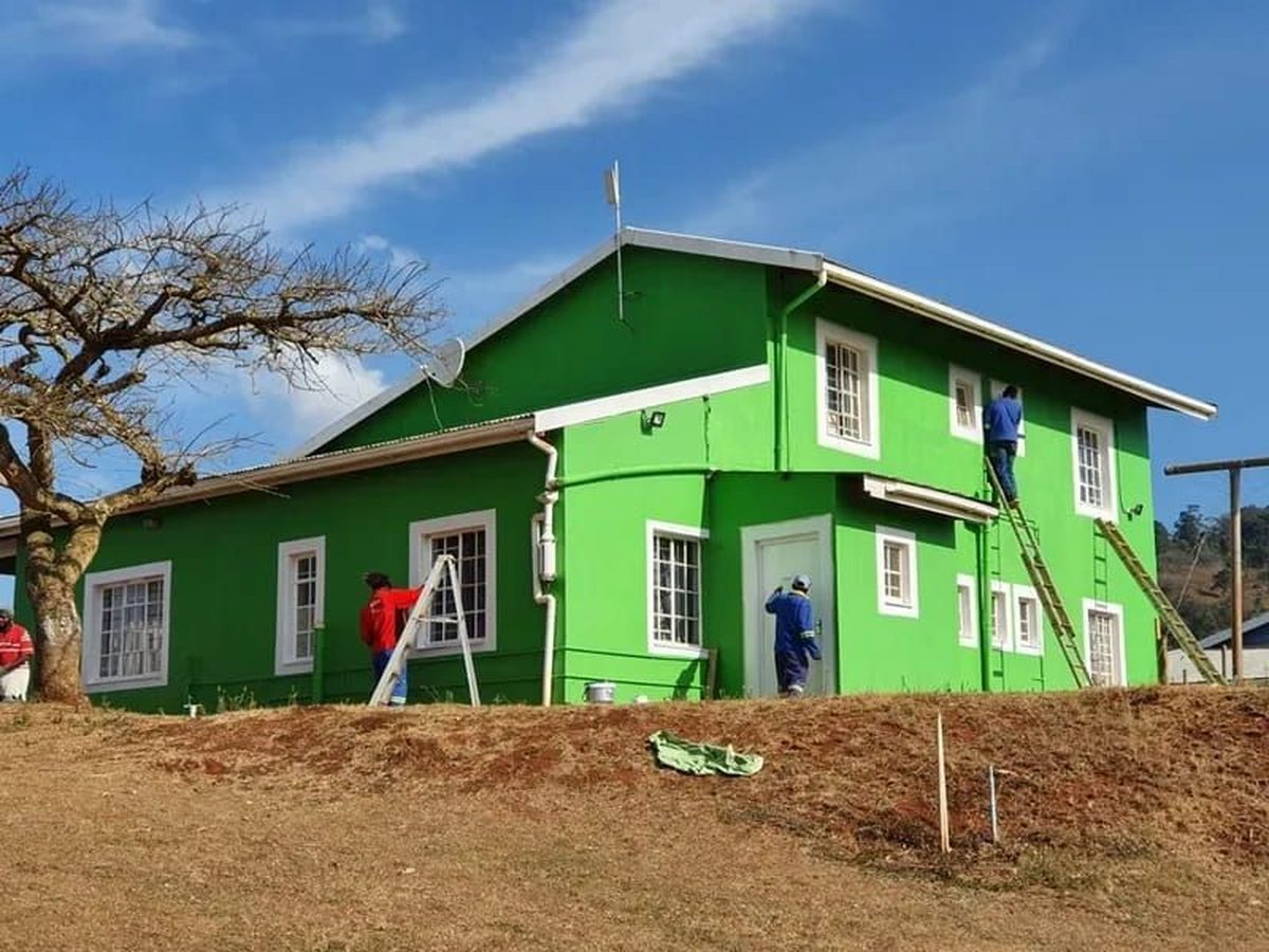 Exterior house painting project